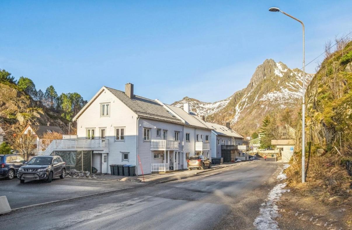 5 Bedroom With Svolvaergeita View